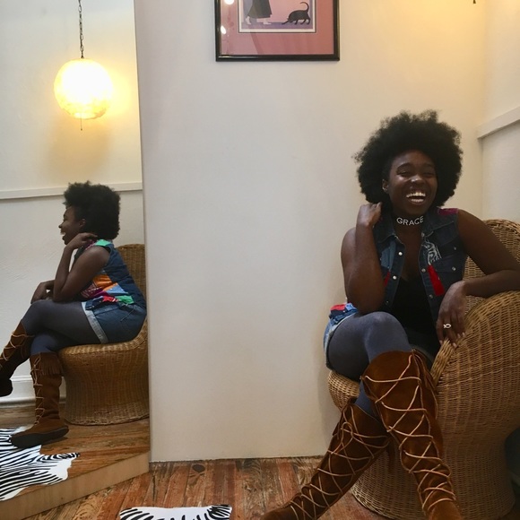 Meet your Posher, Ebony Black! - Picture 3 of 3